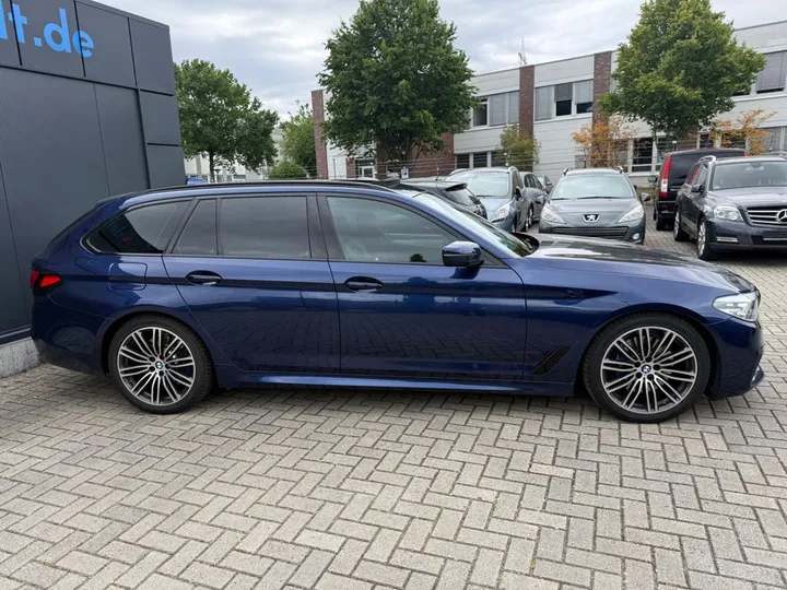 BMW 525