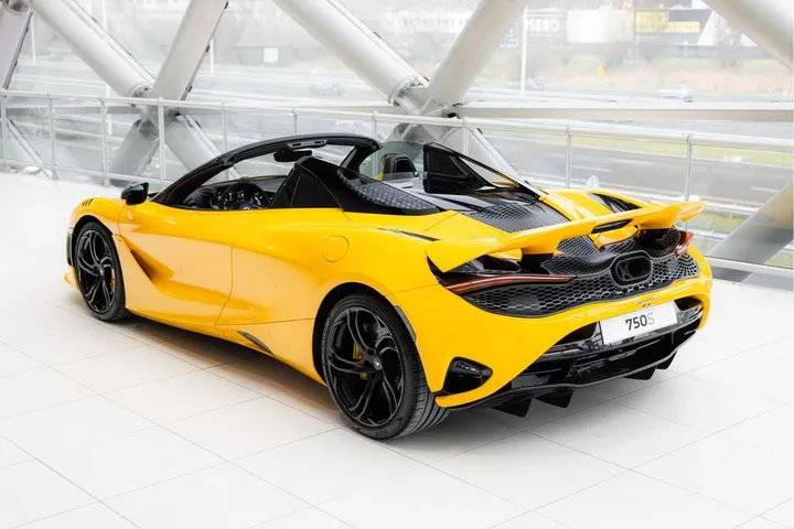 McLaren 750S