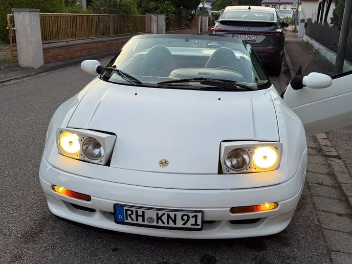 Lotus Elan