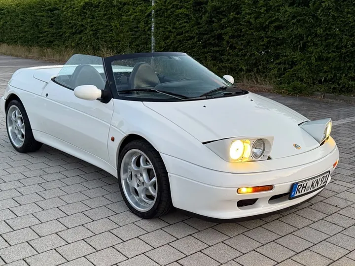 Lotus Elan