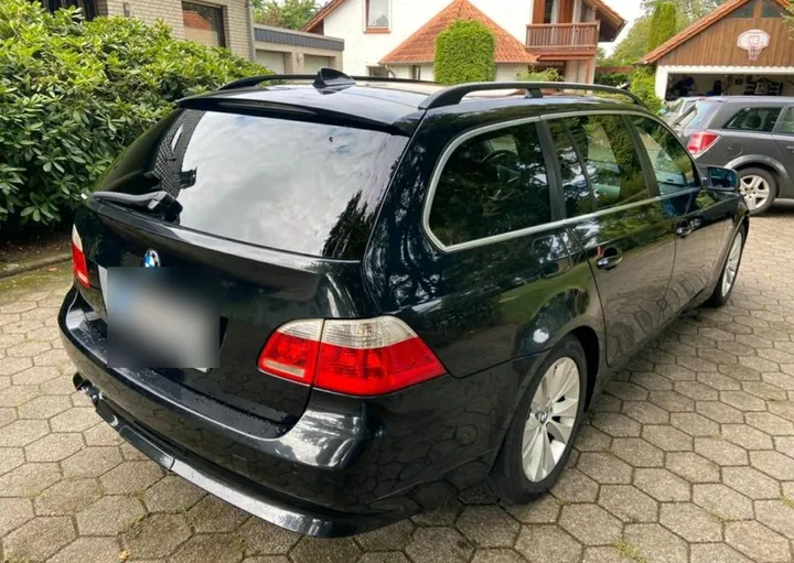 BMW 525