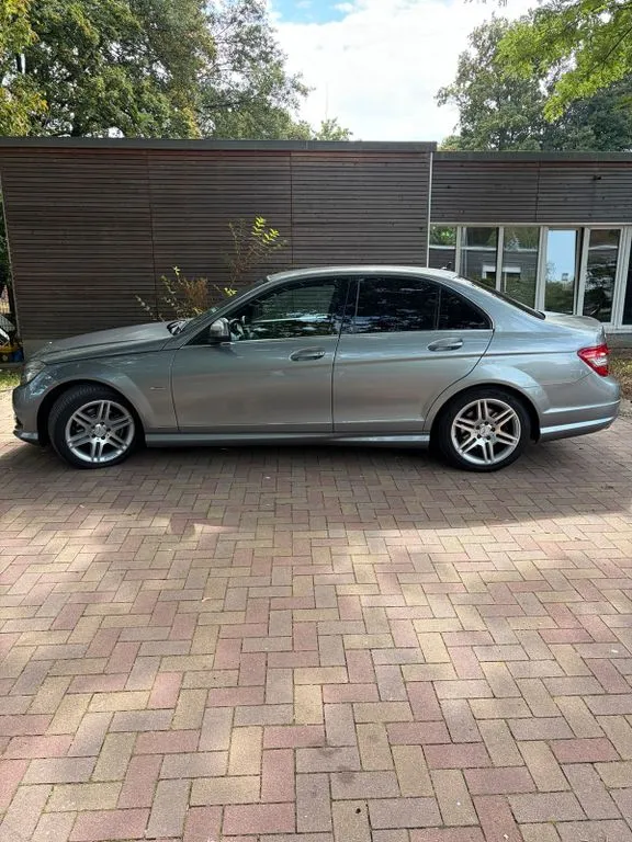 Mercedes-Benz C 200
