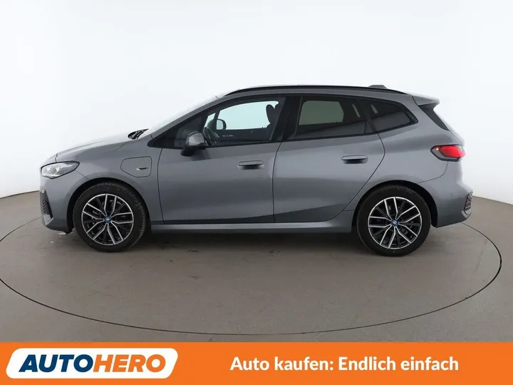 BMW 225