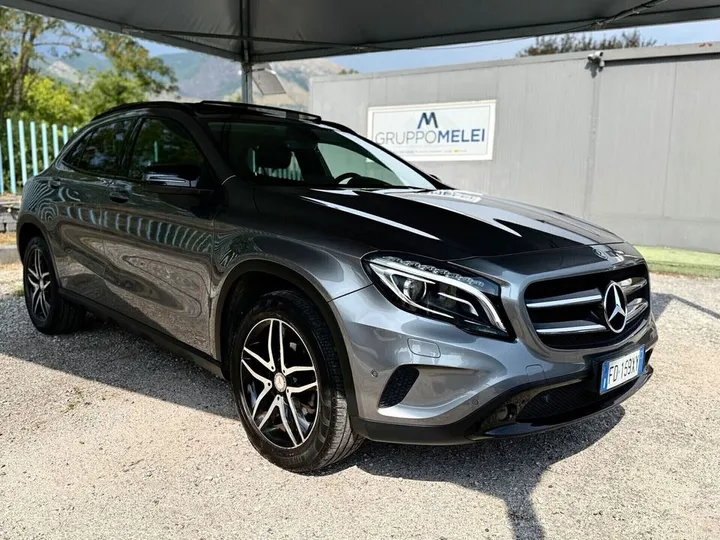 Mercedes-Benz GLA 200