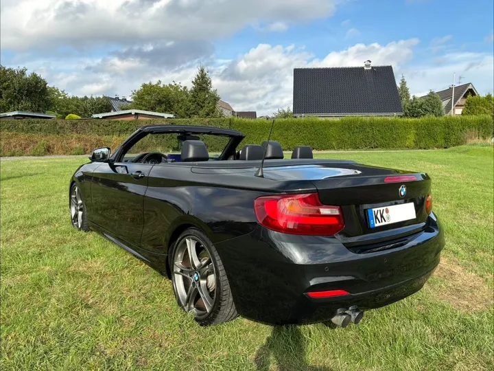 BMW 220