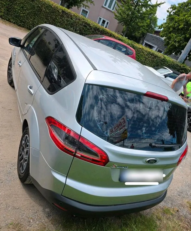 Ford S-Max