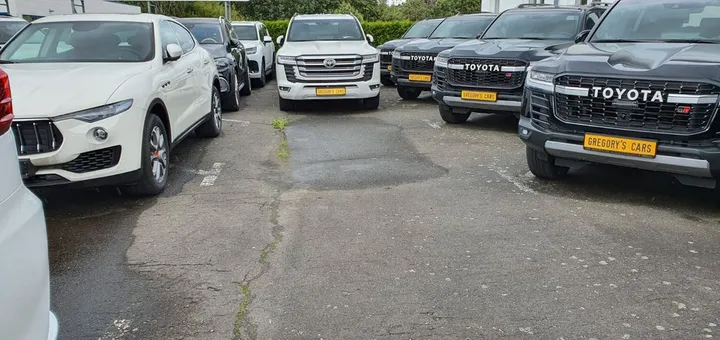 Toyota Land Cruiser