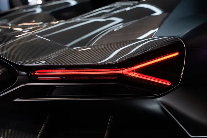 Lamborghini Revuelto