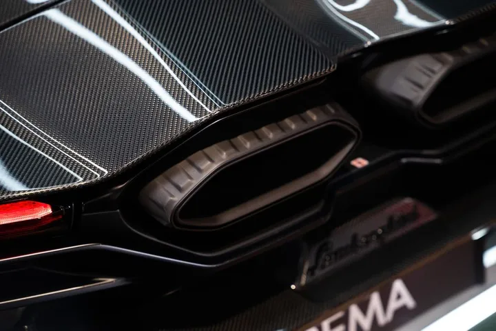 Lamborghini Revuelto