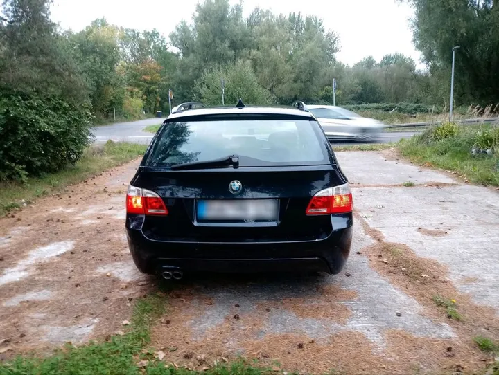 BMW 525