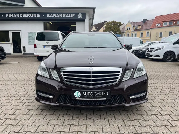 Mercedes-Benz E 300
