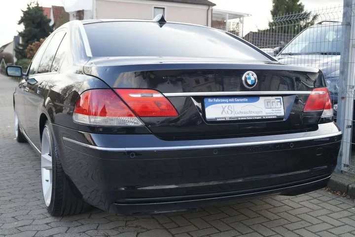 BMW 740