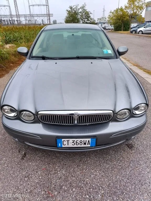 Jaguar X-Type