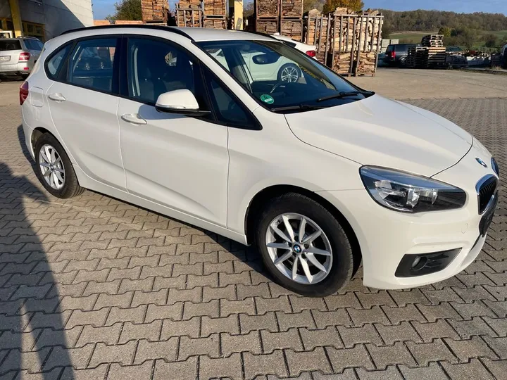 BMW 216