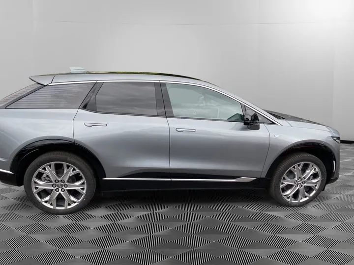 Cadillac OPTIQ