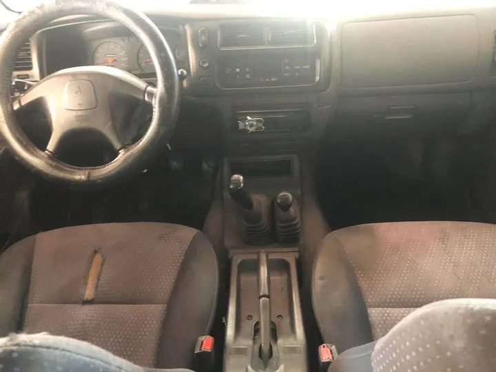 Mitsubishi L200