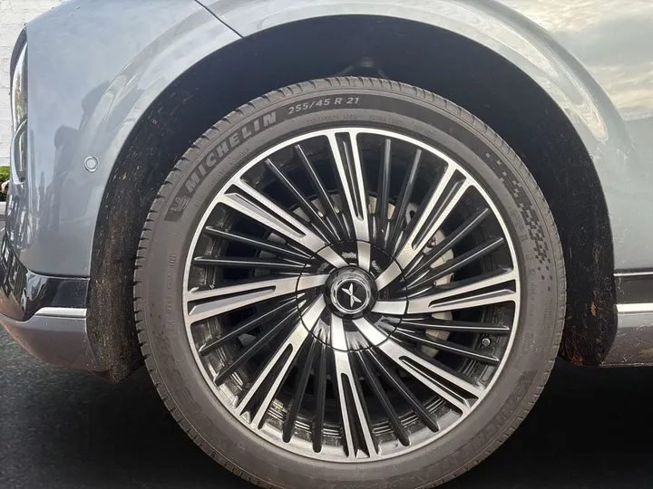 XPENG G9