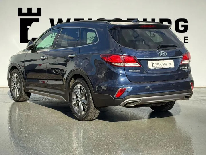 Hyundai Grand Santa Fe