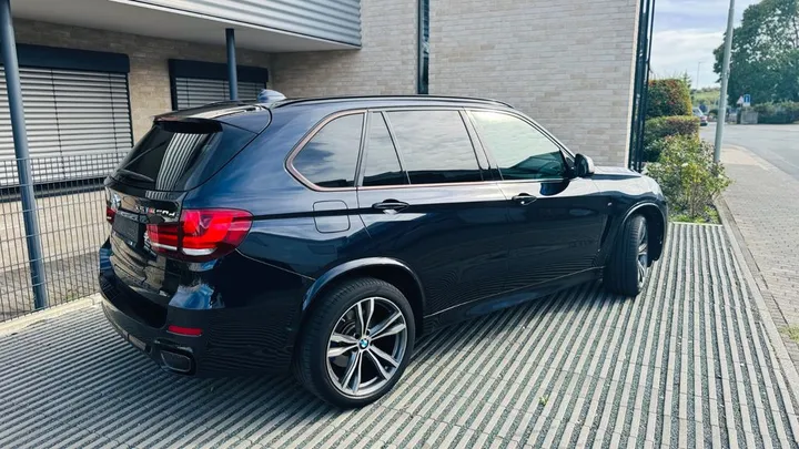 BMW X5 M50