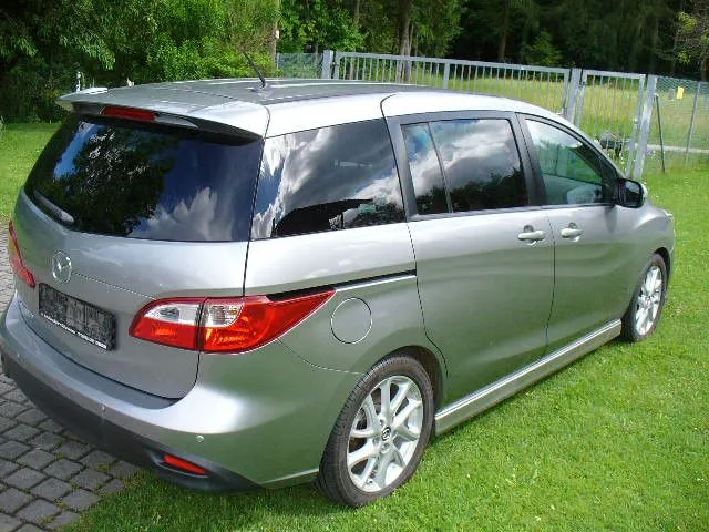 Mazda 5