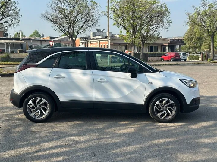 Opel Crossland (X)