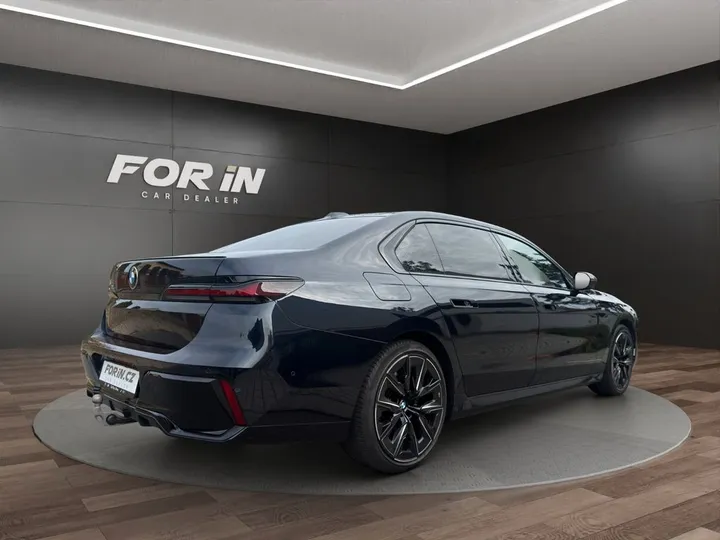 BMW 740