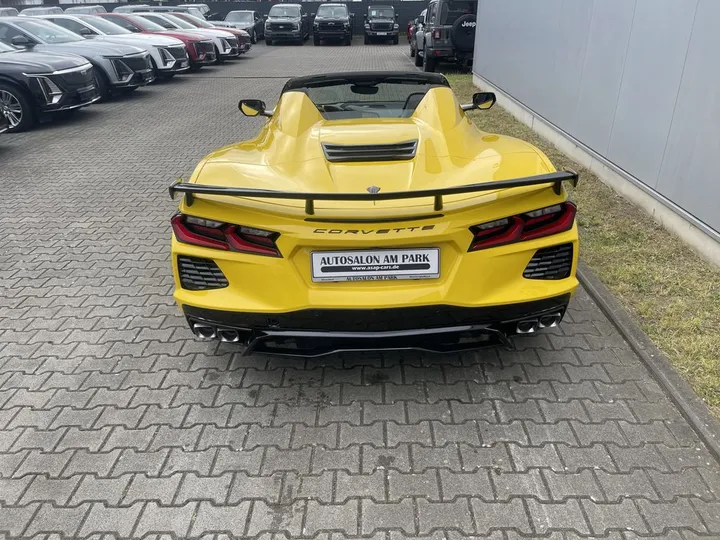 Corvette C8