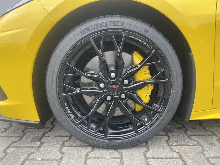 Corvette C8