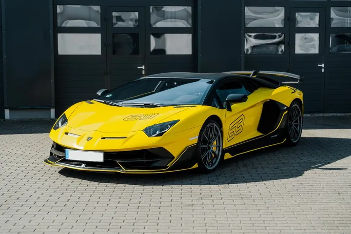 Lamborghini Aventador