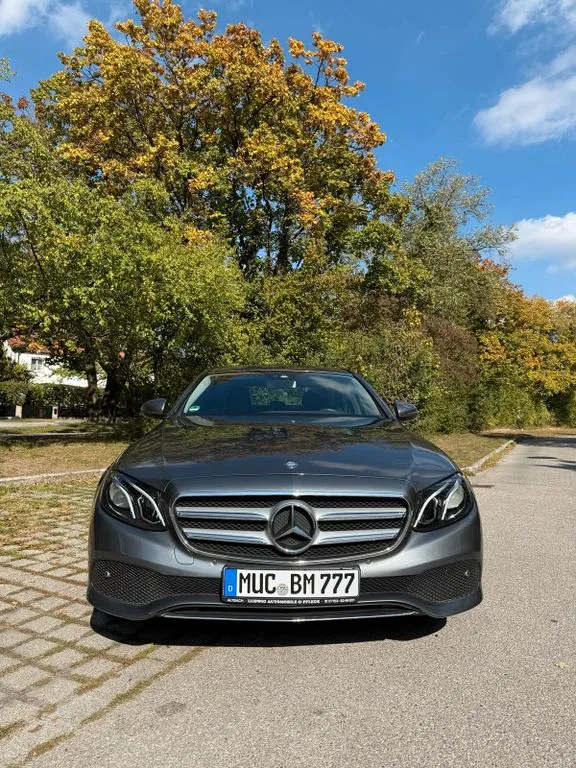 Mercedes-Benz E 200