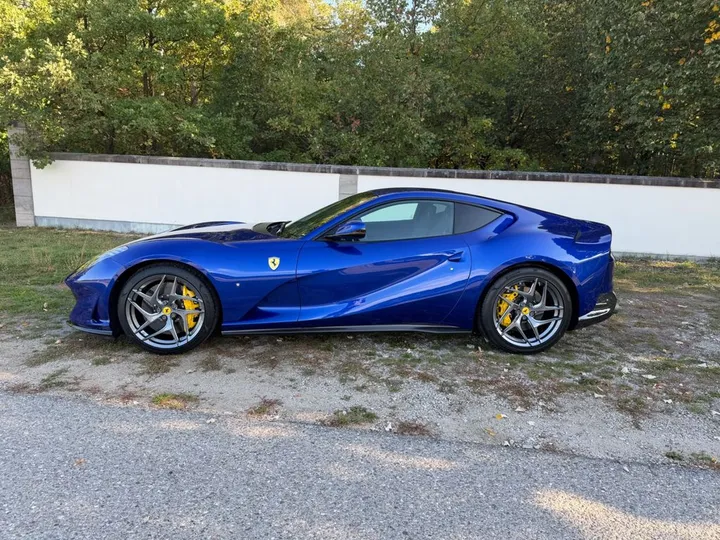 Ferrari 812