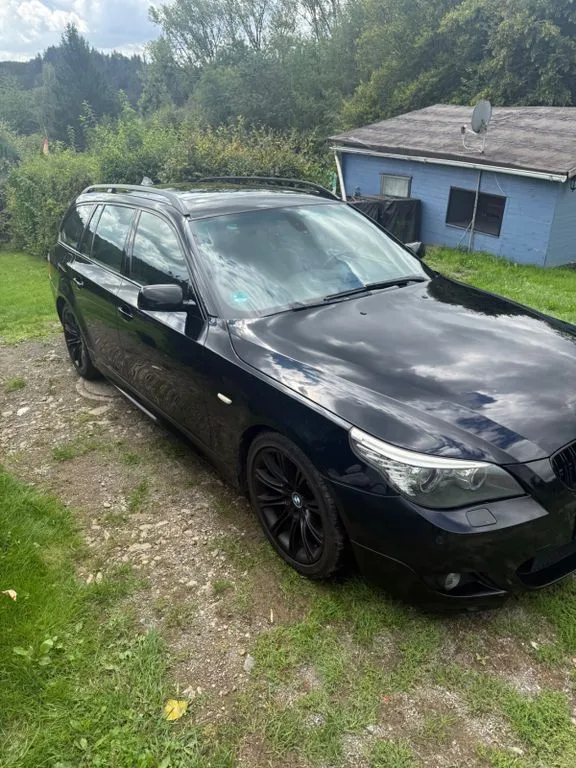 BMW 525