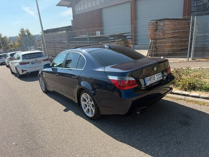 BMW 525