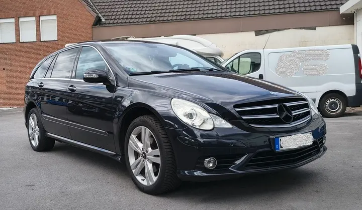 Mercedes-Benz R 320