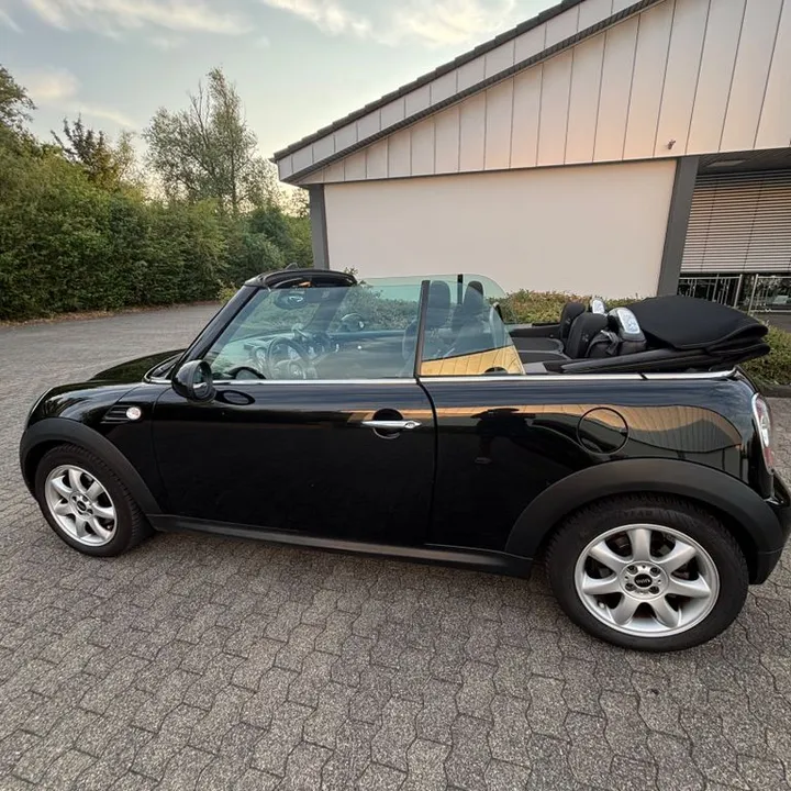 MINI Cooper Cabrio