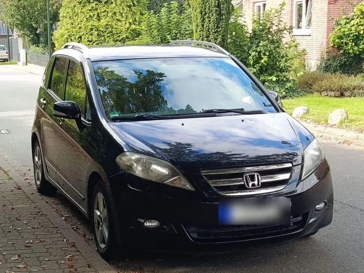 Honda FR-V
