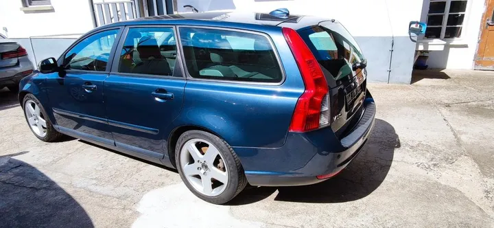 Volvo V50