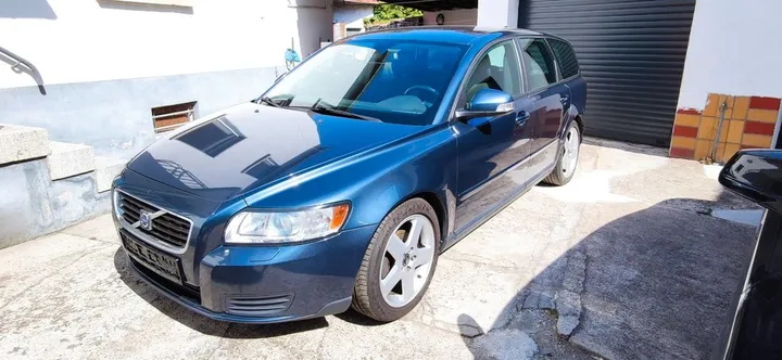 Volvo V50