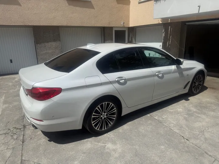BMW 520