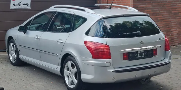 Peugeot 407