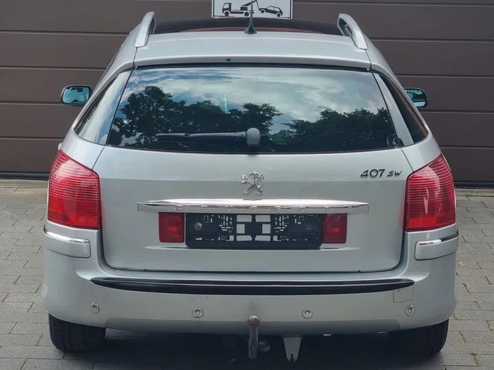 Peugeot 407
