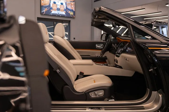 Rolls-Royce Dawn