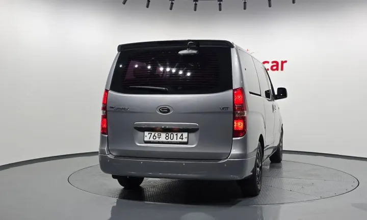 Hyundai Starex