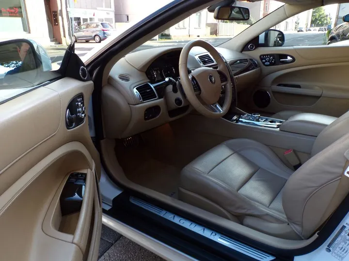 Jaguar XK