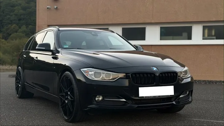 BMW 320