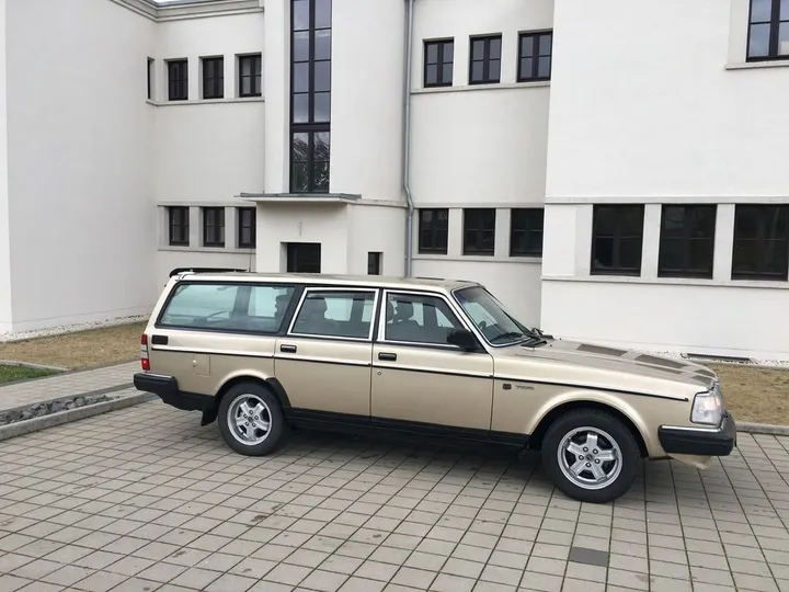 Volvo 240
