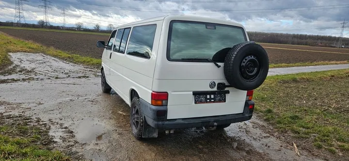 Volkswagen T4 Caravelle