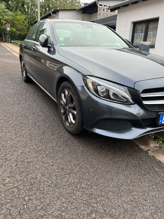 Mercedes-Benz C 180