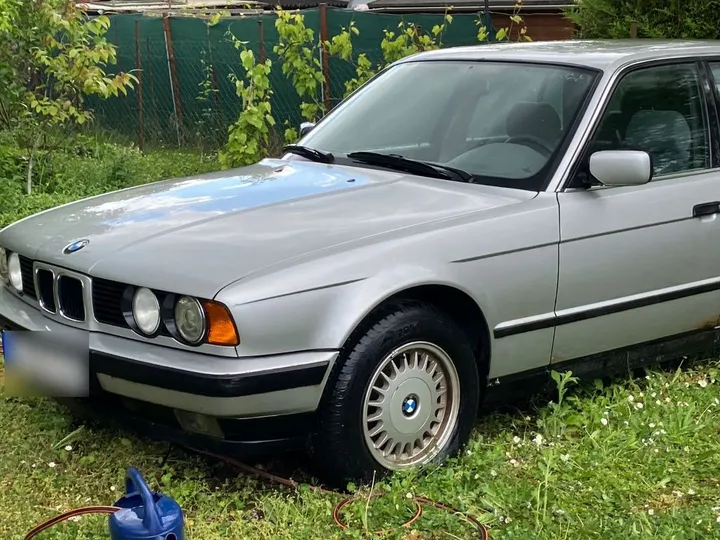 BMW 525