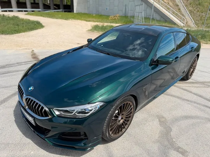 BMW M8